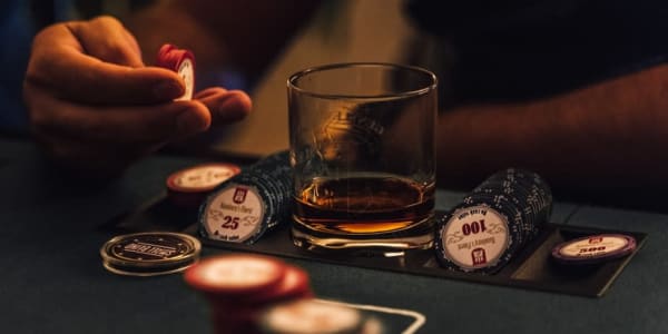 Here Are 3 Differences Between Blackjack & Poker Players
